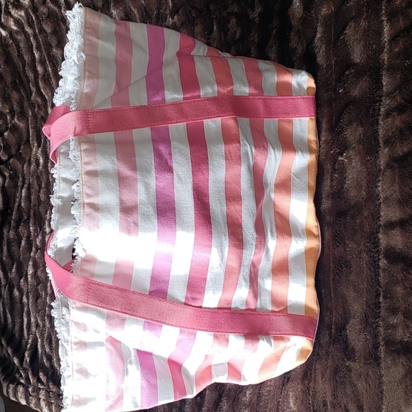 Victorias Secret Beach Weekender Tote with Pom Pom - Picture 15 of 16